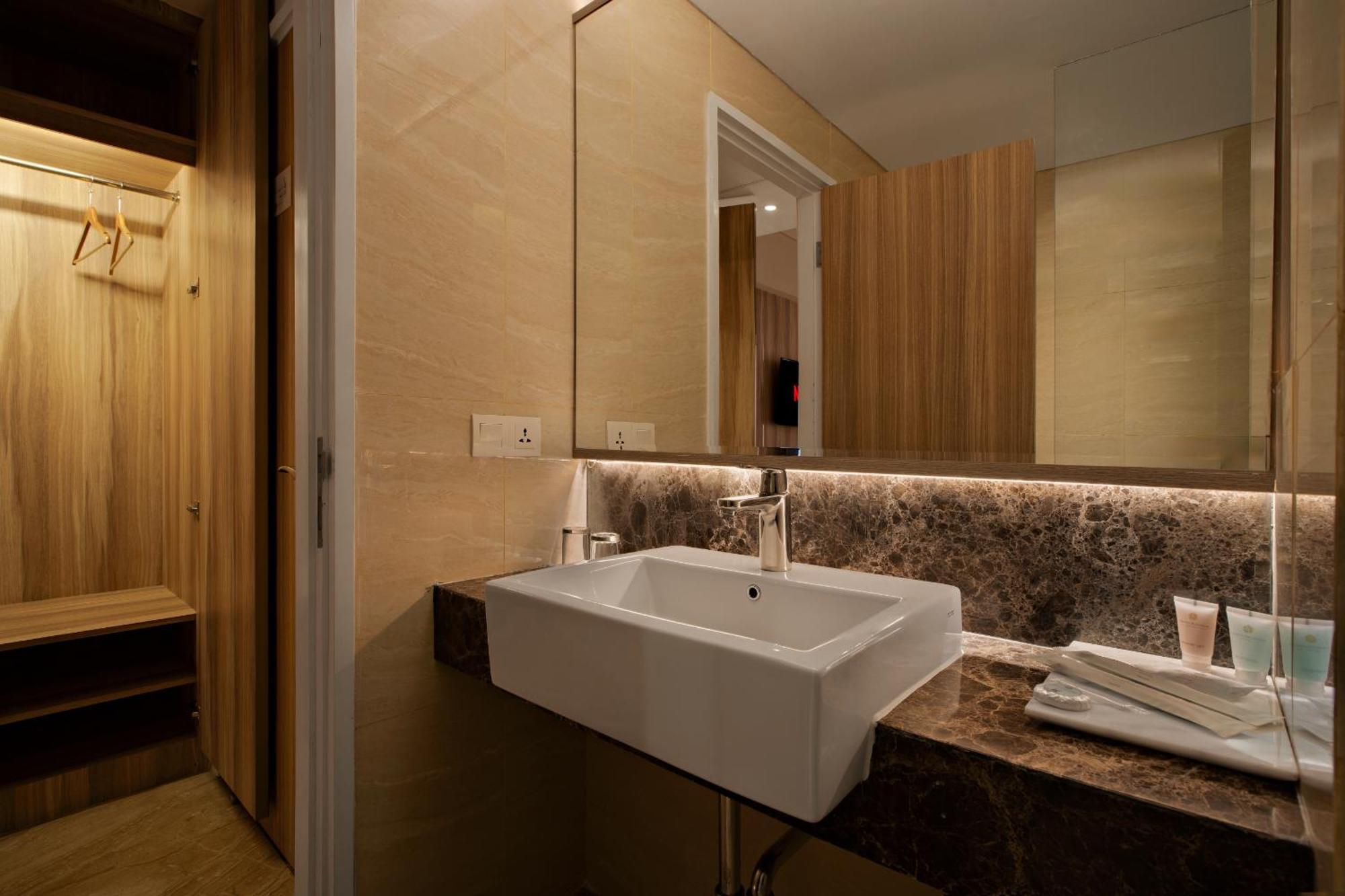 Grand Orchardz Hotel Kemayoran Jakarta Exteriör bild
